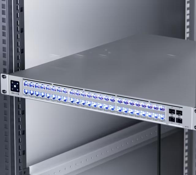 UniFi - Switch Pro XG 48 PoE, 1080W PoE budget