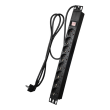 UMA SRPU-8 - 1U stekkerdoos - 8 uitgangen tot 250VAC / 16A max