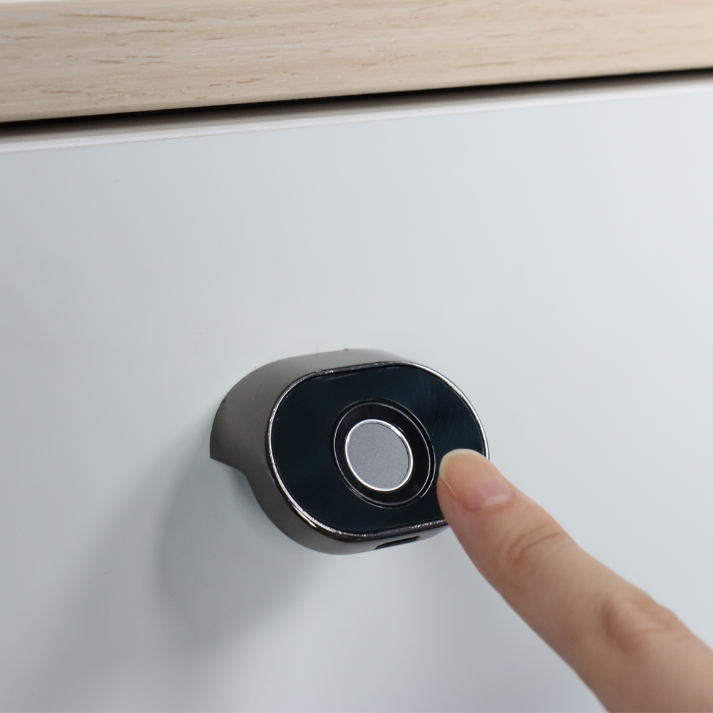 UMA CBL-F Kastslot met gratis applicatie,  vingerafdruk lezer en Bluetooth voor gebruik binnen