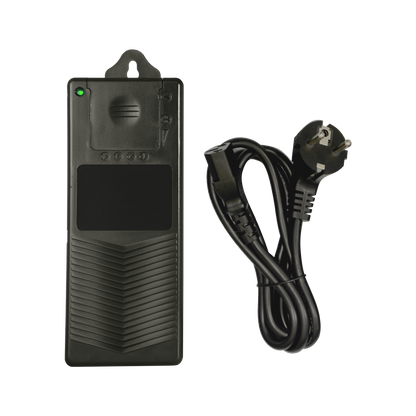 UMA PA-12-5000-4T 12V/5A Universele voeding adapter met 4 uitgangen met schroefklem