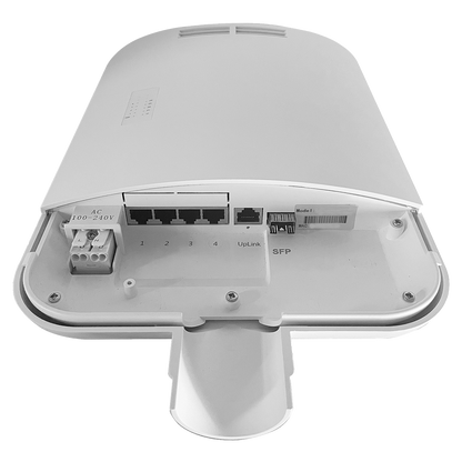 UMA SW0504POE-60-O switch voor buiten met 4 x POE 802.3at/af,  1x UpLink en 1x SFP poort