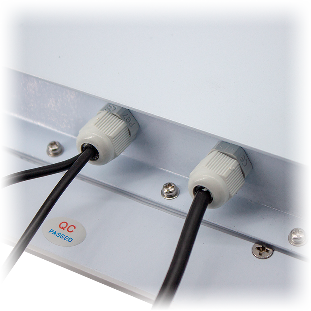 UMA  UHF-R-20 long range UHF tag lezer 20 meter voor buiten met universele Wiegand uitgang geschikt voor voertuig toegangscontrole