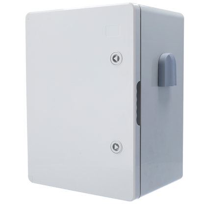 UMA PO17-G polyester kast met driehoek sluiting geschikt voor buiten IP65 voor muur of paal montage